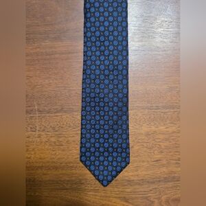 Brooks Brothers 346 Silk Tie | Blue & Black Geometric Medallion | Slim